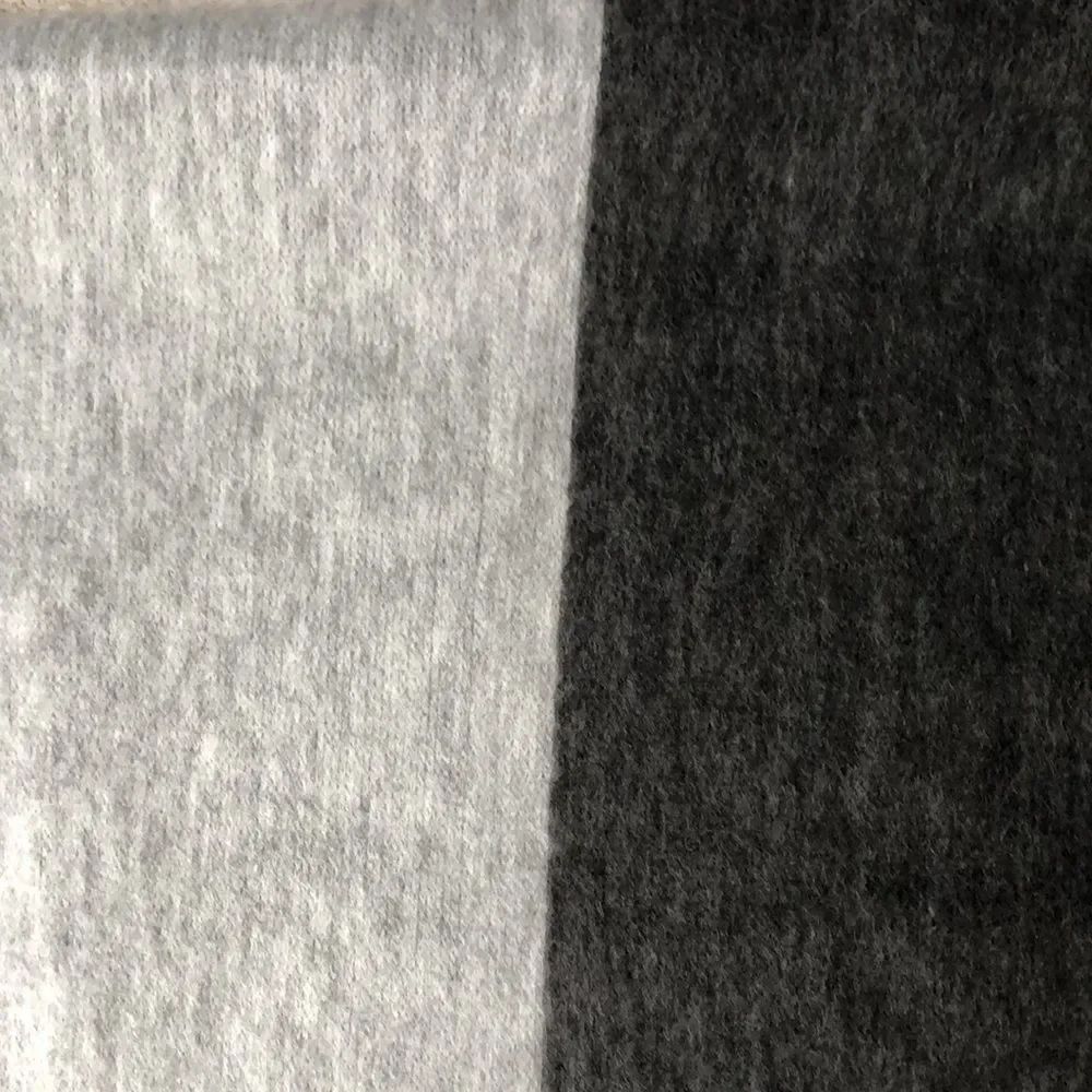 Beautiful Scarf - Picture 2 of 3